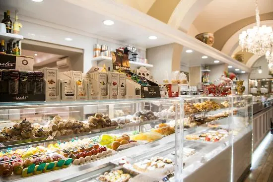 Clementi 18 Suites Roma 2*,  Italia