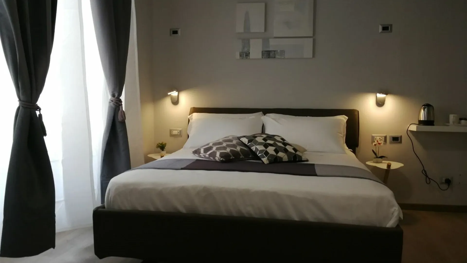 Clementi 18 Suites Roma 2*,